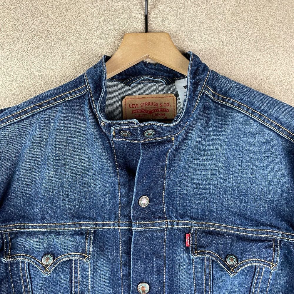 Levis Jacket Mens Extra Large Easy Rider Denim Medium Wash Trucker XL Biker Logo - Picture 10 of 16